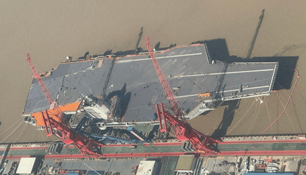 原创福建舰弹射甲板全部清空空警600歼15亮相角落里还藏着惊喜