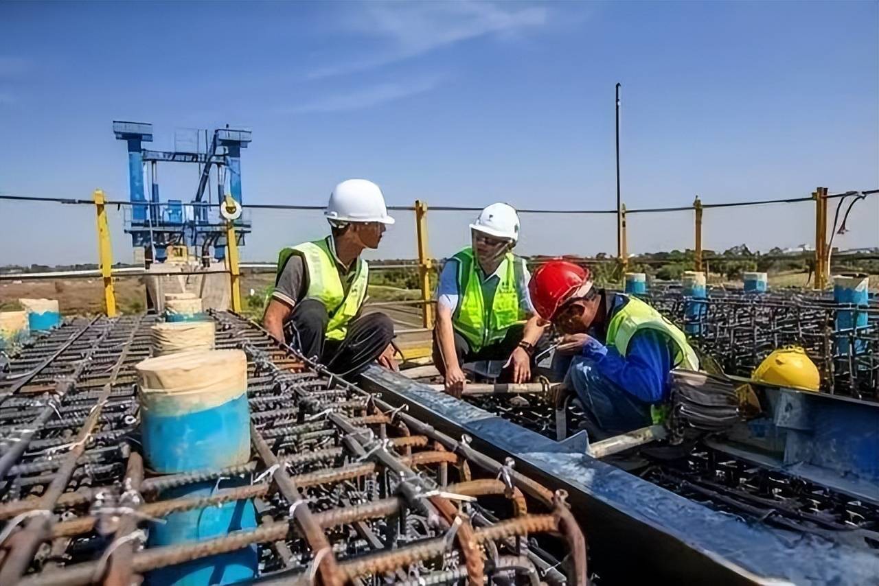 原创中国垫资38亿美元帮修铁路肯尼亚6年一分未还还想再拖50年