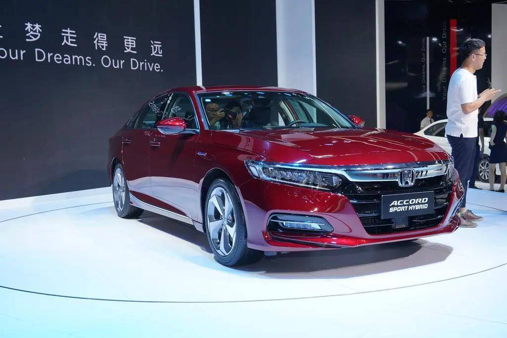 国产本田雅阁发展之路从自吸到涡轮20年一直受欢迎