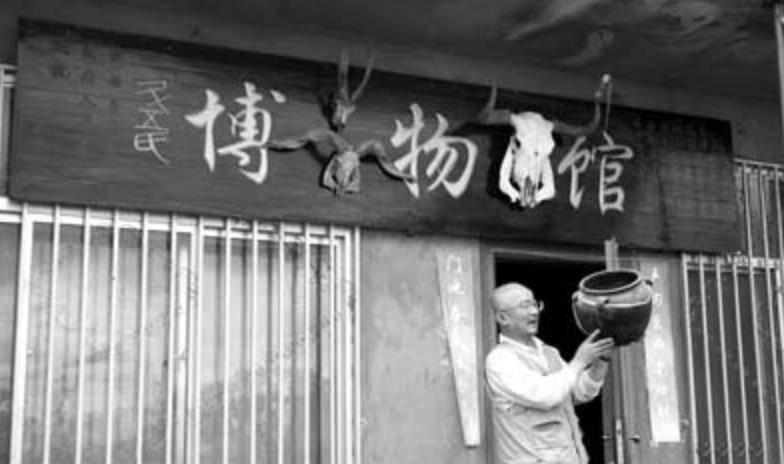 了11次之后,他只能无奈将自己的藏品分散保存,一部分转移到了西安寄存