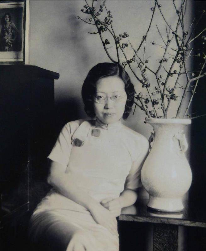 1903年,张佩纶病逝于南京,终年56岁,当时的李菊耦年仅35岁就守寡,因为