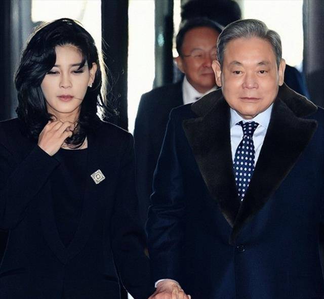 原创三星长公主李富真下嫁凤凰男婚内遭殴离婚反遭勒索141亿