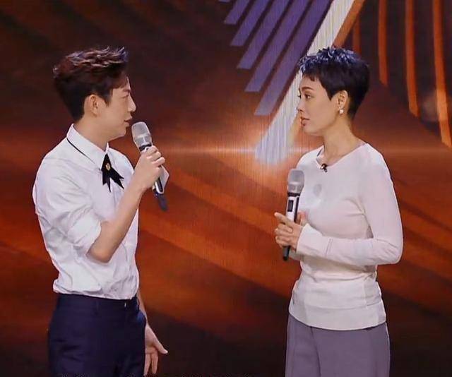 原创原创幻乐之城李诞腹黑一问宁静何炅笑到前仰后合王菲冷静追问