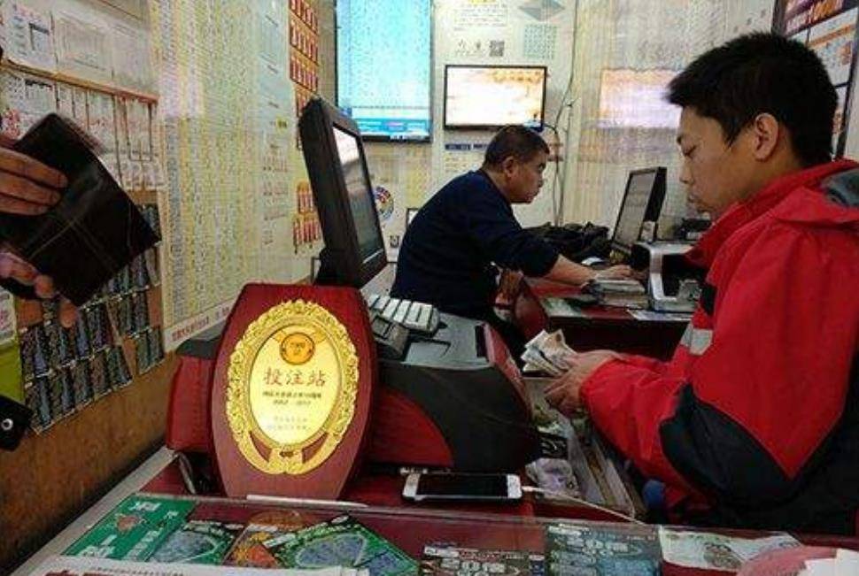 “万里大造林”陈相贵，08年被捕，狡辩：是为国家建绿色万里长城