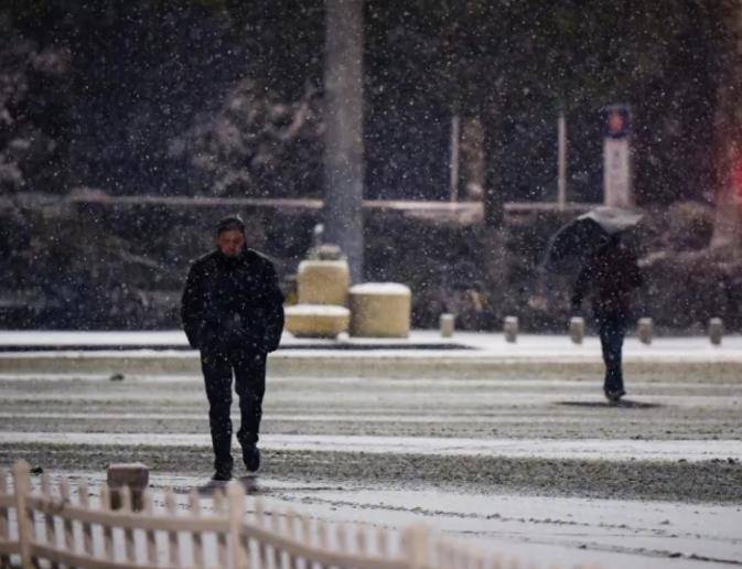 原创22年前勇救落水女孩不求回报的他为何后来将女孩告上法庭