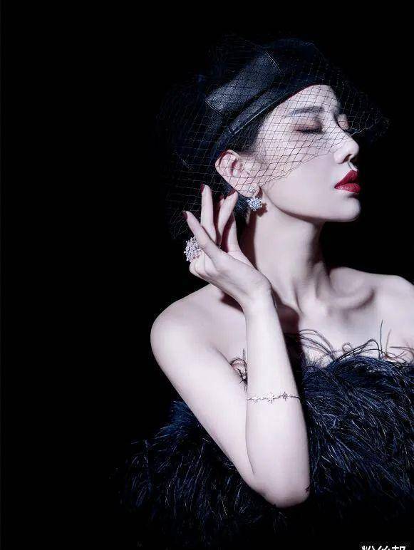 从快手女土豪到加入辛巴团队安若溪有何能耐与陈小硕抢c位引争议