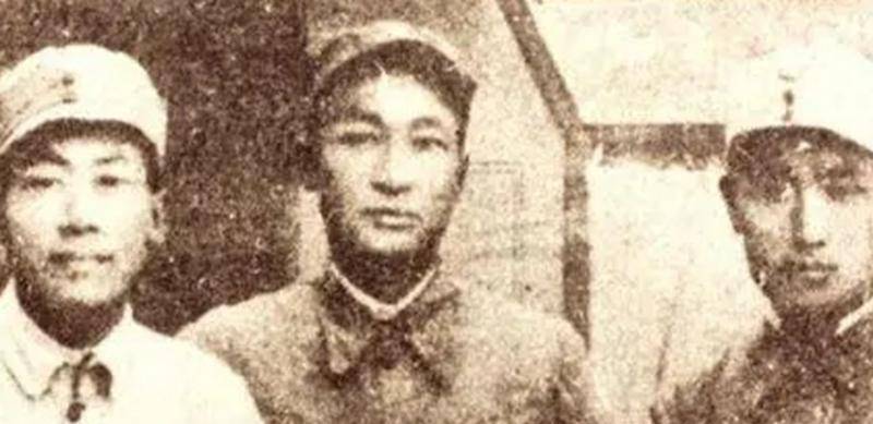 武汉军区的第五任司令员,44岁授中将,60岁主持总参谋部工作_张才千