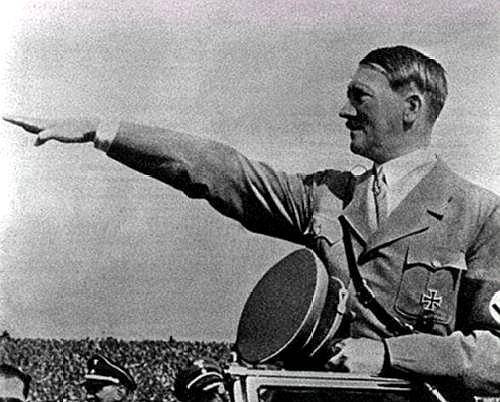 原创单从军事方面来说二战时的希特勒和斯大林谁用兵更厉害