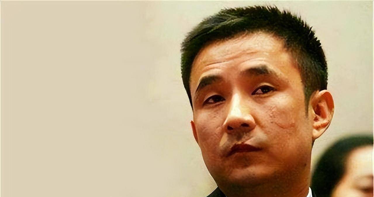 1995年,王友红找到哥哥王继红,合力创办了"北京永顺发汽修公司",主营