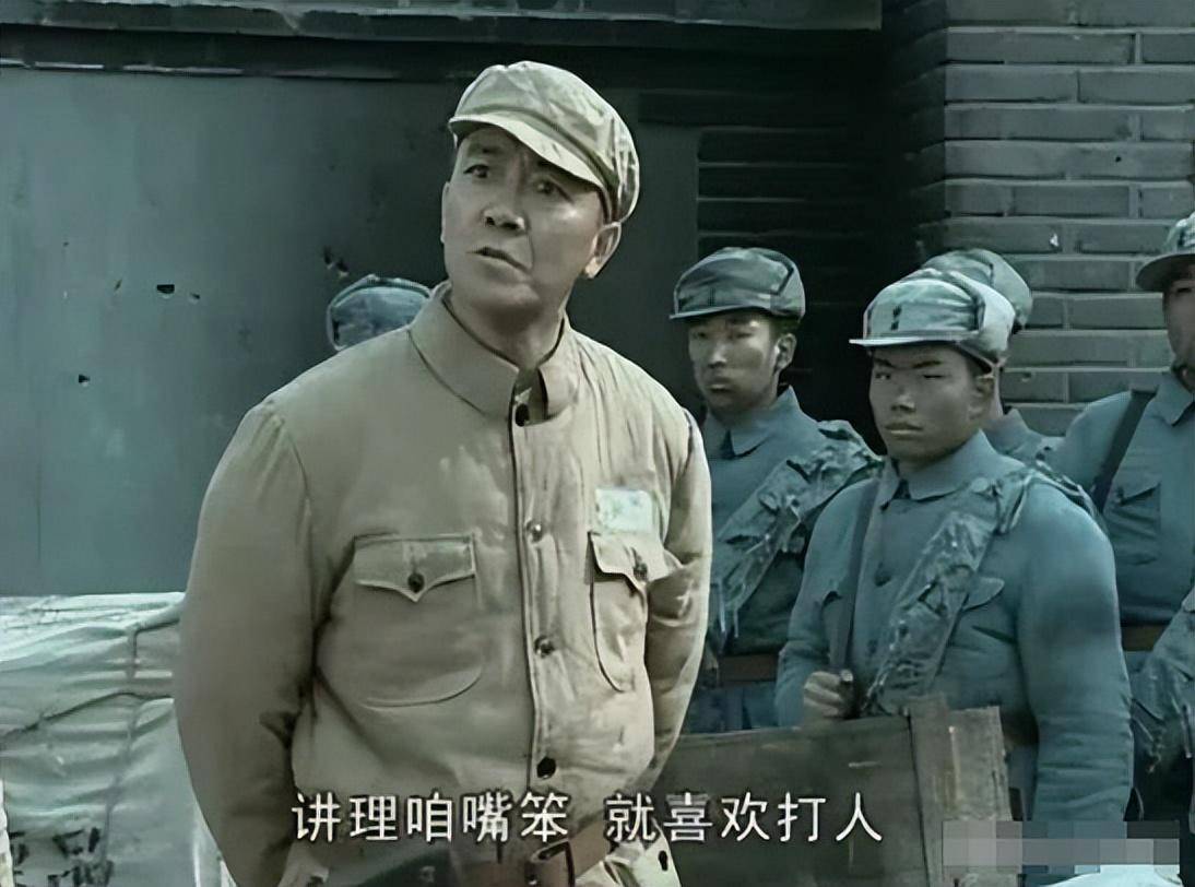 由于经费有限亮剑剧组临时喊来4个群演个个演成了经典