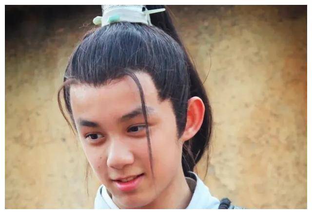 童星梦之旅吴磊与胡先煦的不同轨迹引人瞩目