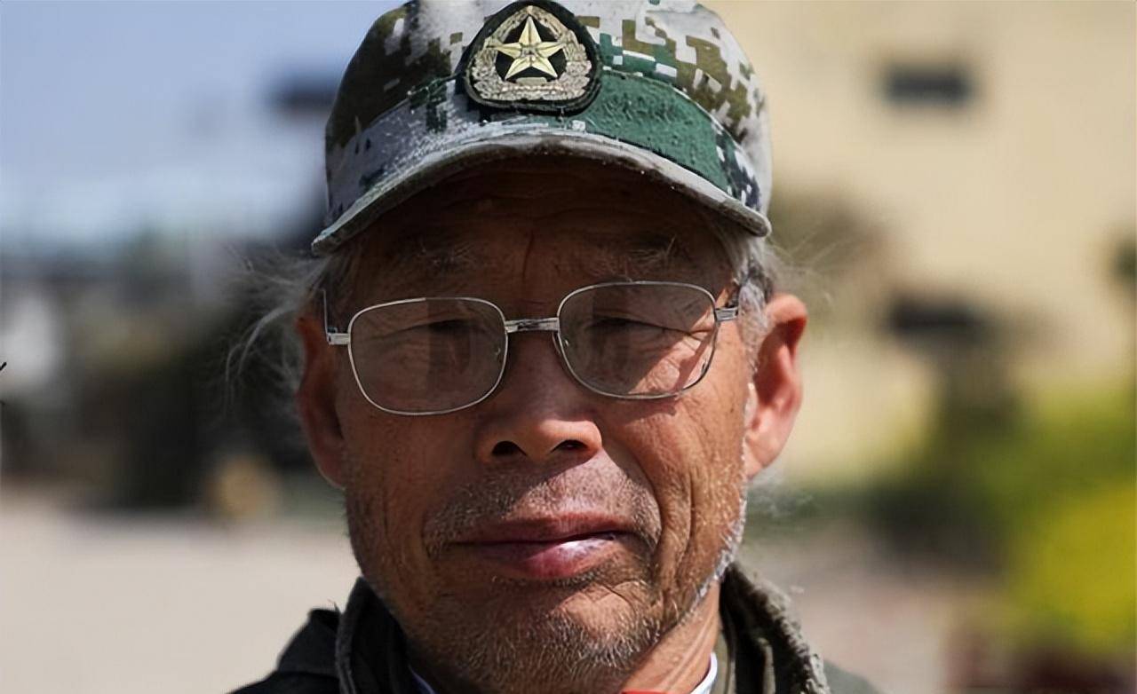 75岁河南老农独自骑行11万公里足迹踏遍全国33省区世界25国