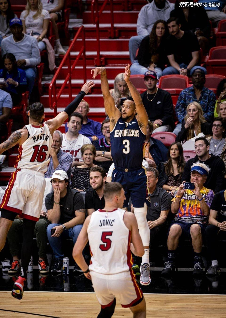 完胜巴特勒,麦科勒姆轰30 7 5_热火_鹈鹕_比赛