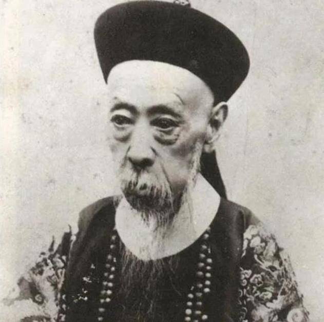 郑亲王能否参与进清代政治,完全掌握在皇帝手中,其官