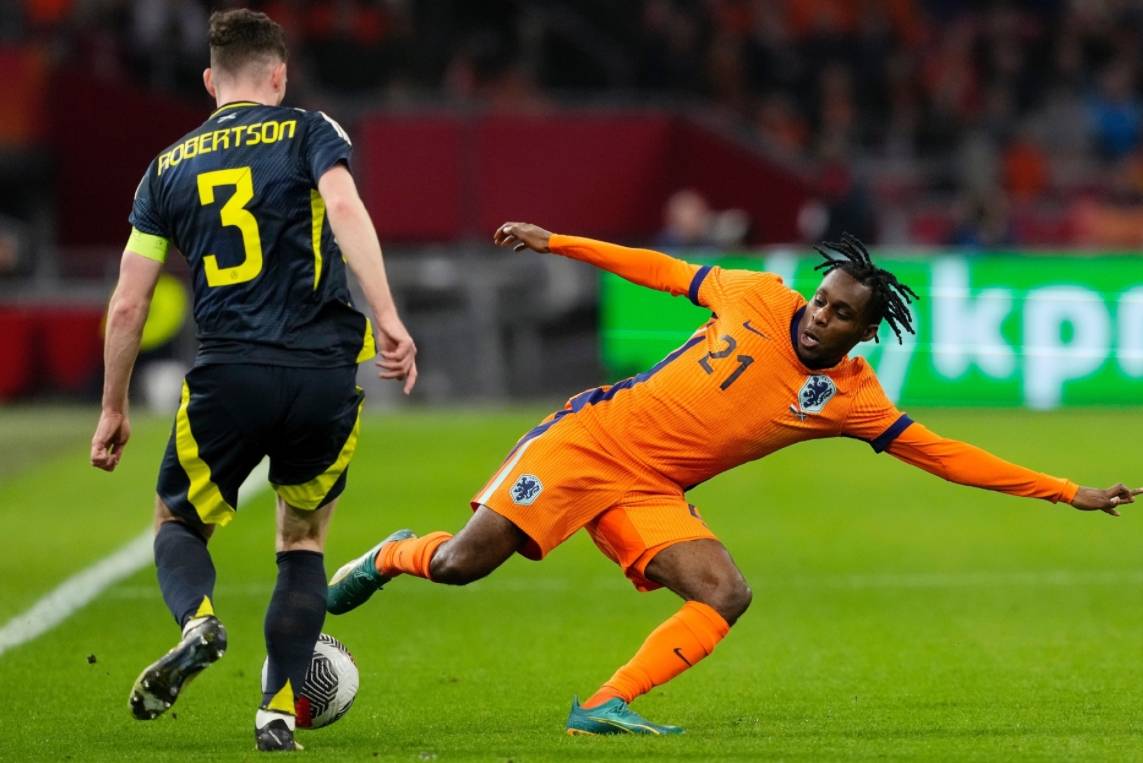 原创40米兰中场世界波利物浦连线锁定胜局荷兰主场高奏凯歌