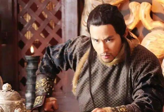 原创一生血战成痴却好囤积耕具动辄杖打悍将与降臣屁股的君王