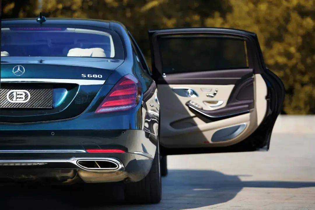 看看最贵的奔驰长啥样,试驾体验迈巴赫s680_搜狐汽车_搜狐网