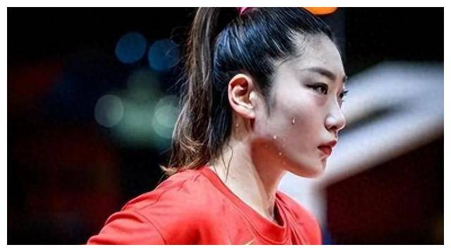 中国女篮！李梦宣布重大决定，郑薇赞同，姚明大力支持。