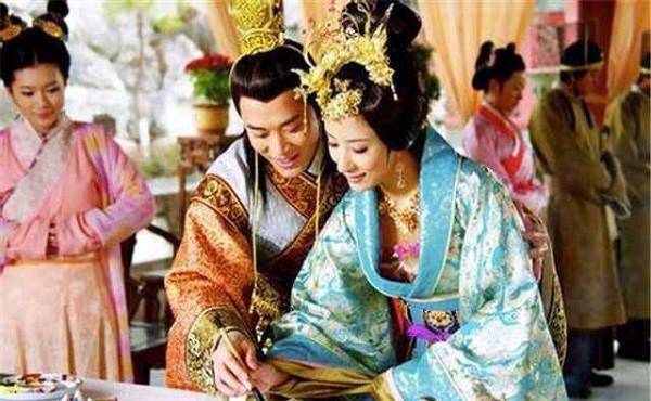 个老婆的皇帝,一项发明人人都在用,生个儿子很荒诞_朱佑_朱见深_后宫