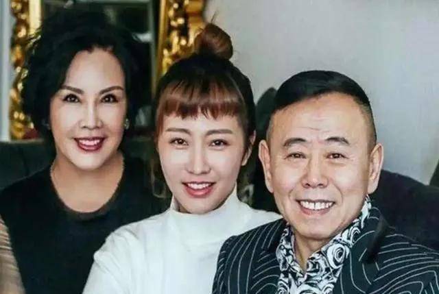 住八年厕所,嫌弃糟糠之妻,潘长江跌落神坛早有端倪_潘子_杨云_身高