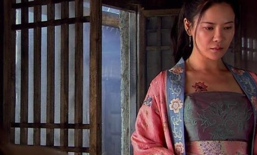 原创水浒传中开黑店卖人肉馒头的孙二娘为何能逍遥法外