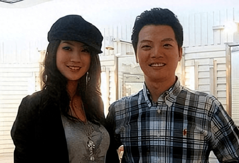 任鲁豫比撒贝宁还幸福被身价上亿富家女追妻子高龄为他生二胎