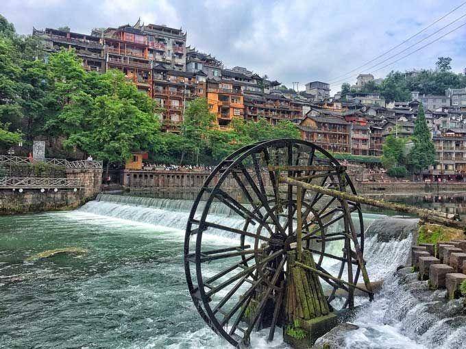 报旅游团去湖南张家界旅游六天需多少钱报旅游团去湖南张家界旅游六天