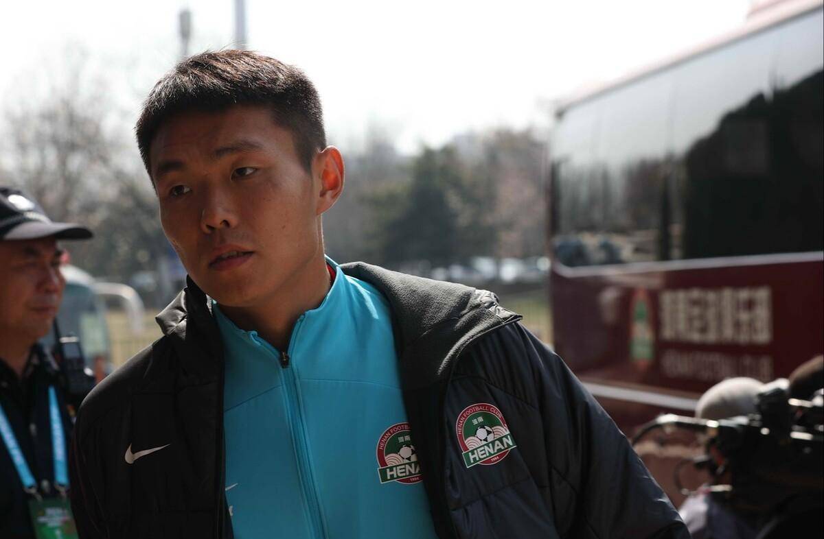 原创判若两人王上源在国家队有进球有助攻回到俱乐部就如同消失