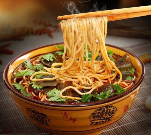 兰州牛肉面我们历史最悠久襄阳我们同一届河南根在我这