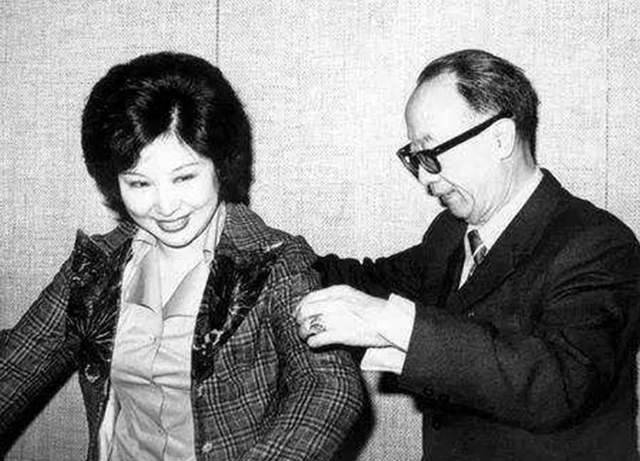 原创梁实秋71岁找到真爱相爱8年后漂亮女明星为他孤守6年多