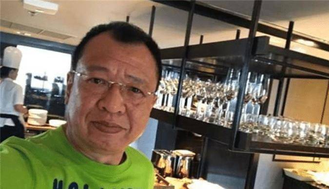 慈禧曾孙许绍雄70年代开奔驰上班演欢喜哥爆红