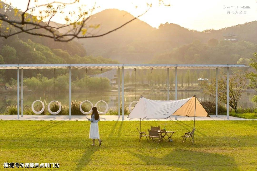 以这些湖山资源为基础,森与海持续打造了一系列生活场景:山脊线公园