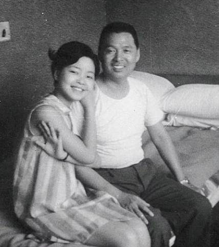 原创他毕业于黄埔军校却一生默默无闻生下一女成明星如今家喻户晓