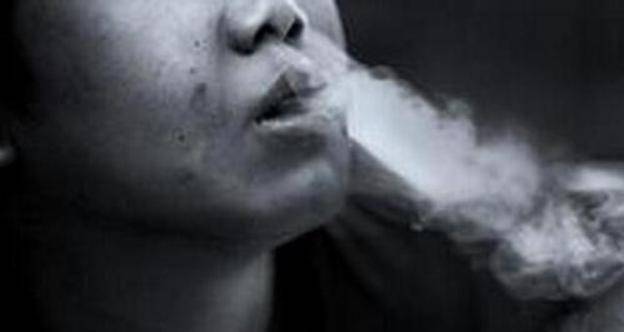 93年缅甸毒枭之子结婚中国教师成座上宾为报侄子被引诱吸毒仇