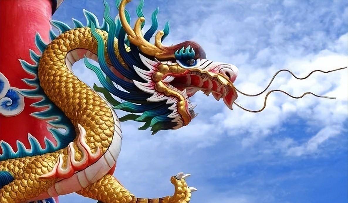 是"龙的传人";十二生肖之中龙排在第五位;古代的皇帝被称为"真龙天子"