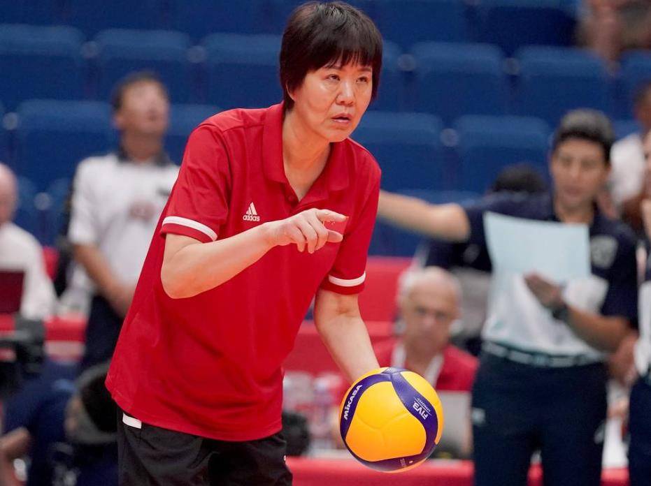 女排天才王怡毁约赴美深造郎平哽咽声明她被永久除名