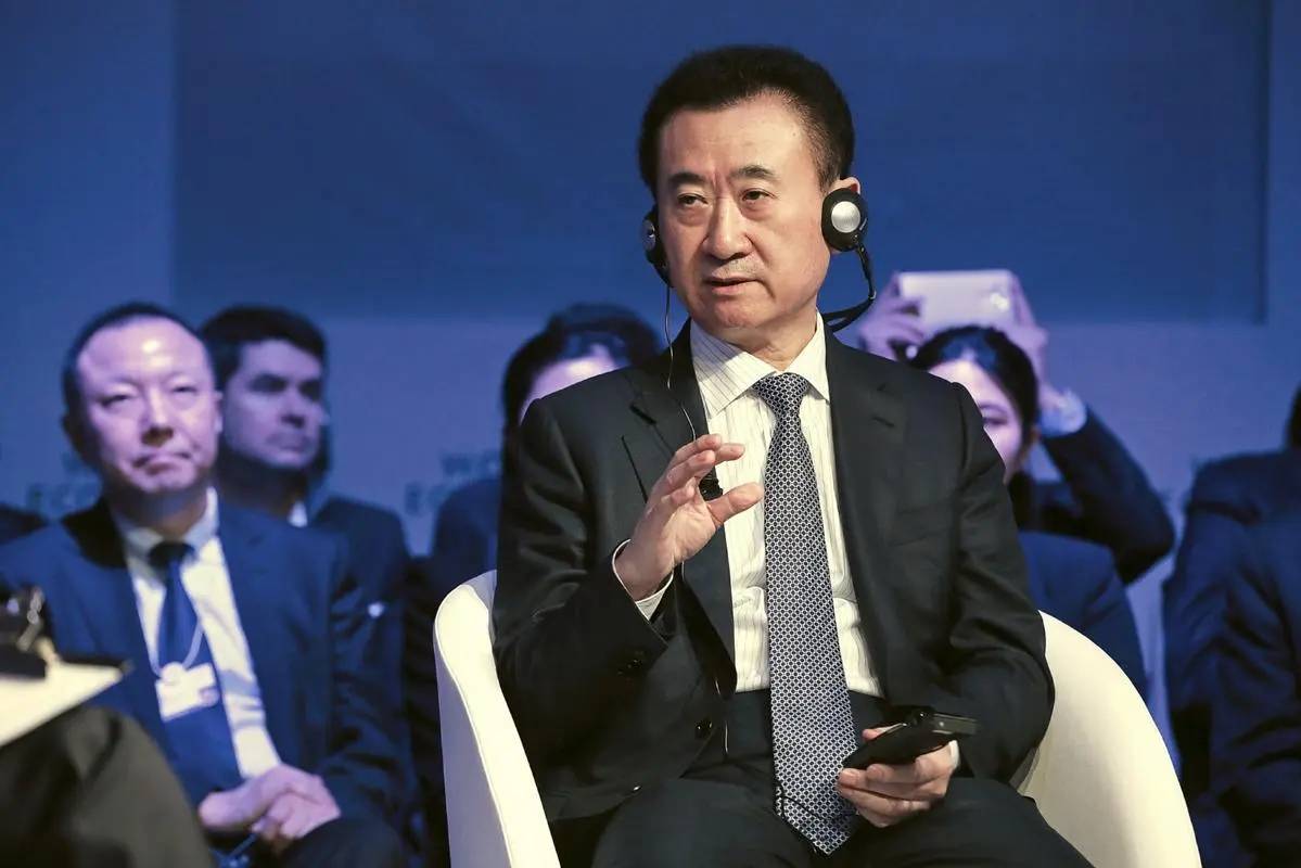 原创地产业风云再起万达又被冻结162亿王健林已售14座万达广场