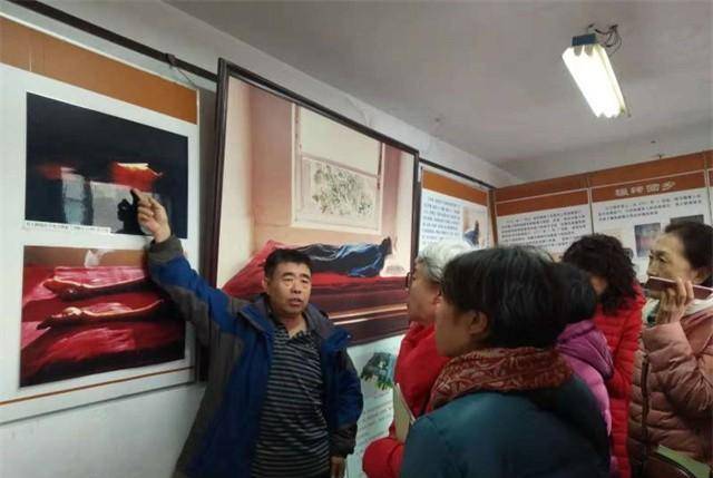 88岁老人去世29年肉身不腐,遗体安放在屋子里,多人前来参观_周凤臣