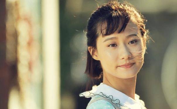 原创名字可爱的张逗逗是一个很专业的演员能够演艺各种各样的角色