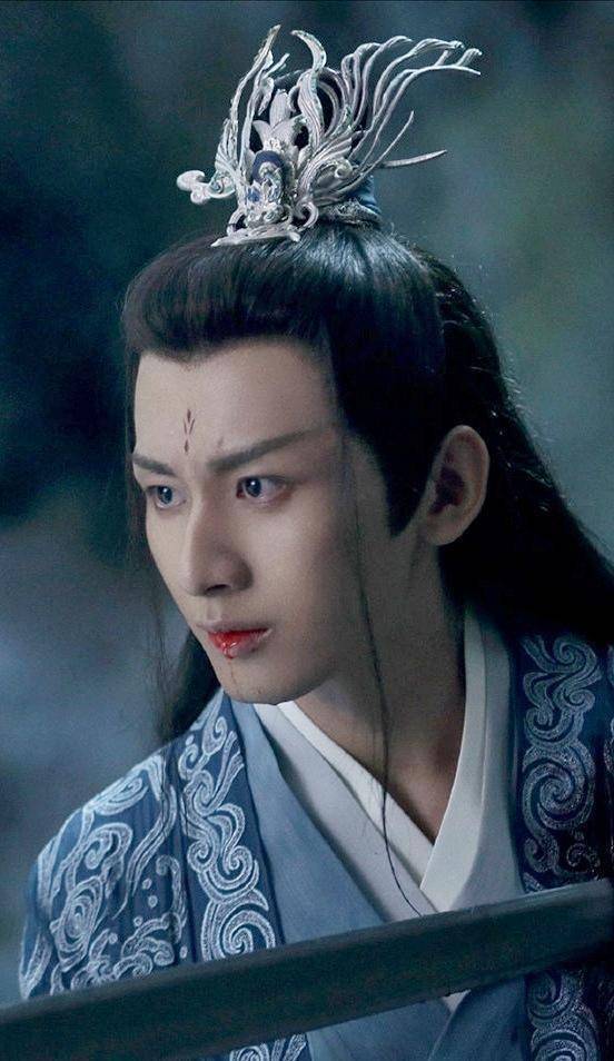 原创原创琉璃成毅一大波美图来袭剧中造型太养眼就是有点费道具