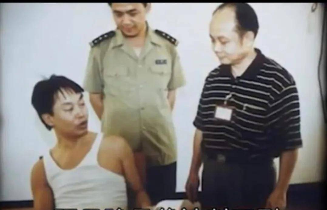 原创1998年张子强死后妻子带着20亿巨款携家带口逃往美国