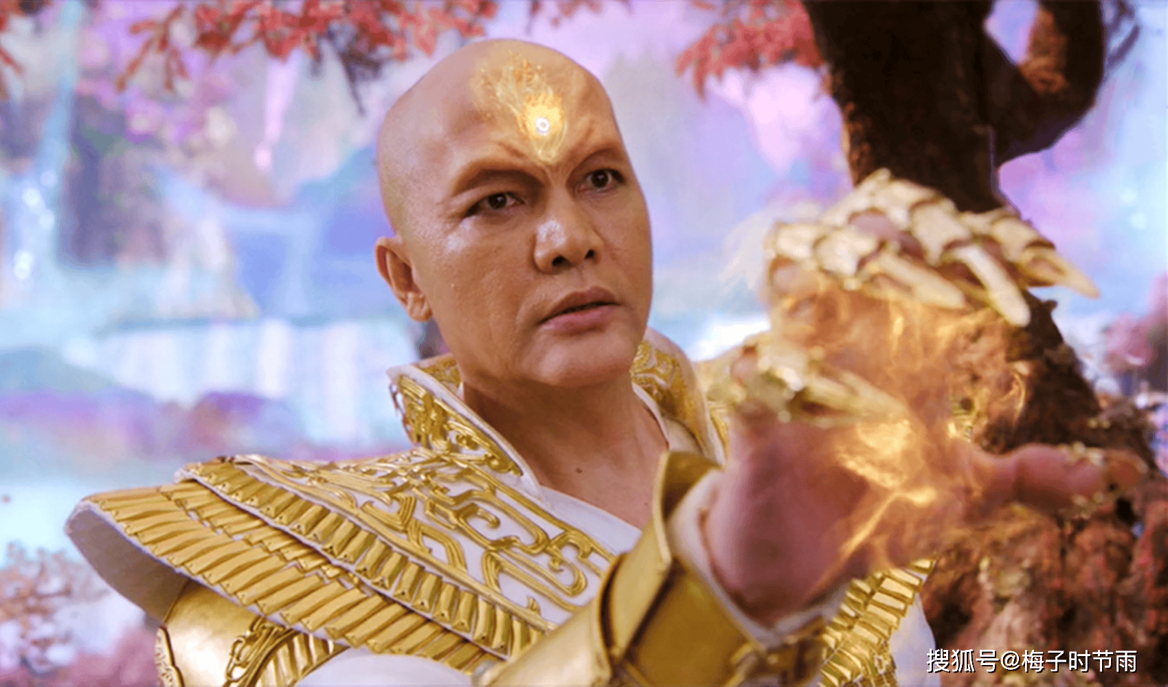 《烈焰》十二位女强者,阿岚第五?白龙仅排第二,第一竟是白菜_伍赓_实