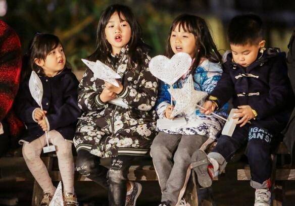 原创原创爸5收官萌娃大合影吴尊童心未泯强行闯入刷存在感