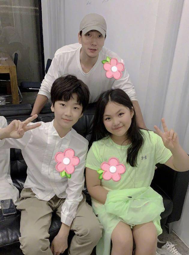 原创爸爸去哪儿引发回忆杀天天王诗龄同框张亮表情抢镜