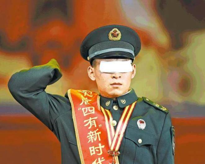 原创3年前扫雷英雄杜富国保护战友失去双手双眼今成播音员