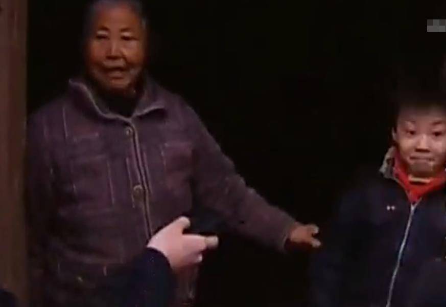 2010年浙江校园发现野人手足标本专家深入调查揭开真相