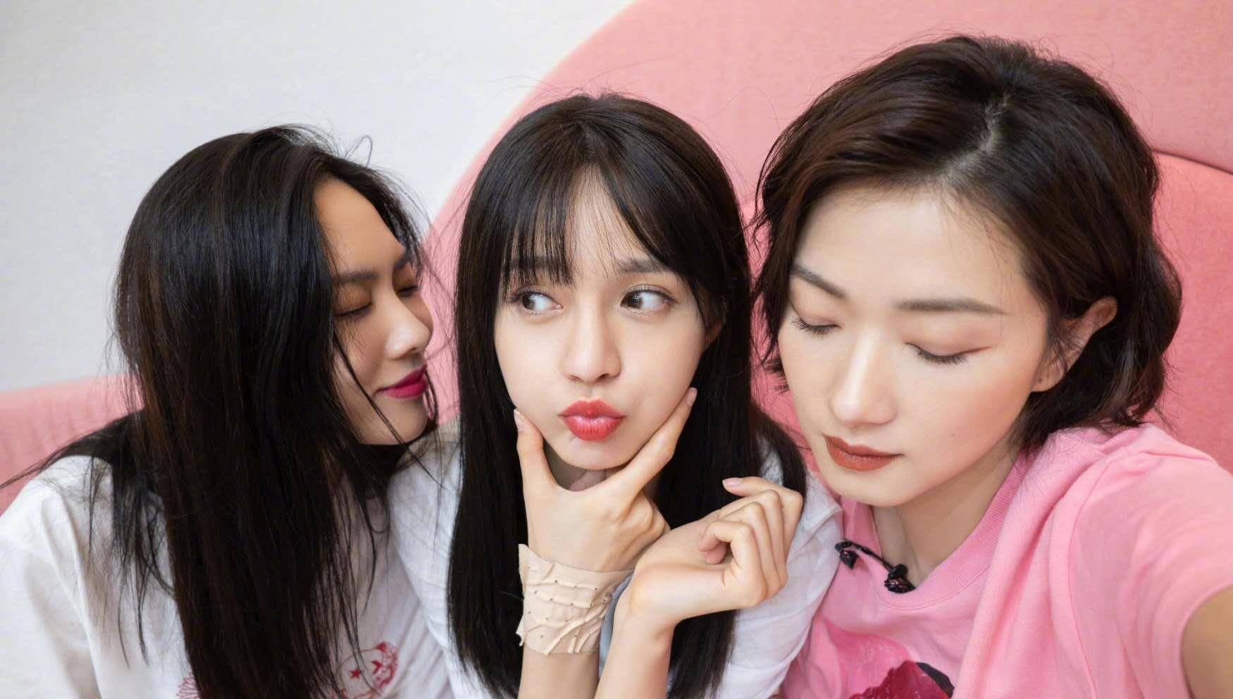 原创沈梦辰发文说拖团队后腿公演艳压全场咬嘴唇秀翘臀浑身都是戏