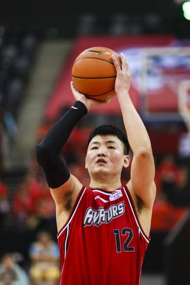 说现在国家队缺这种球员,感恩深圳老板,不让买豪车_孟铎_梁志斌_节目