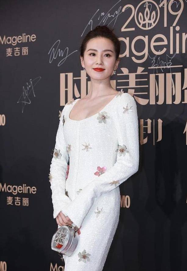 原创刘诗诗虽然已经是当妈的人却一点妈感都没有看着还像个小姑娘