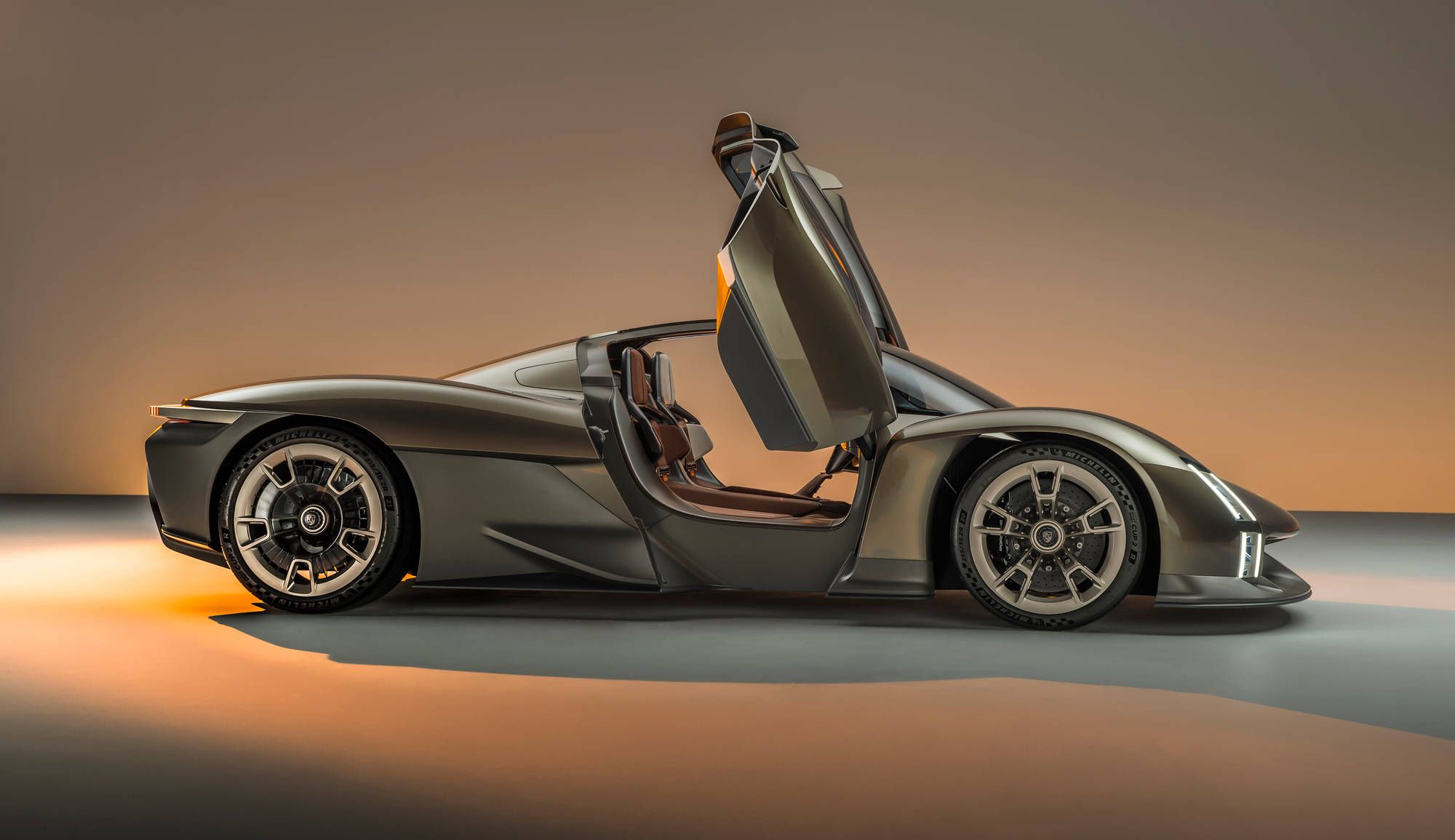 保时捷纯电概念车mission x亮相 设计致敬勒芒赛车_搜狐汽车_搜狐网